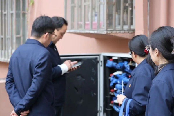 图片 1.jpg 图片 1.jpg